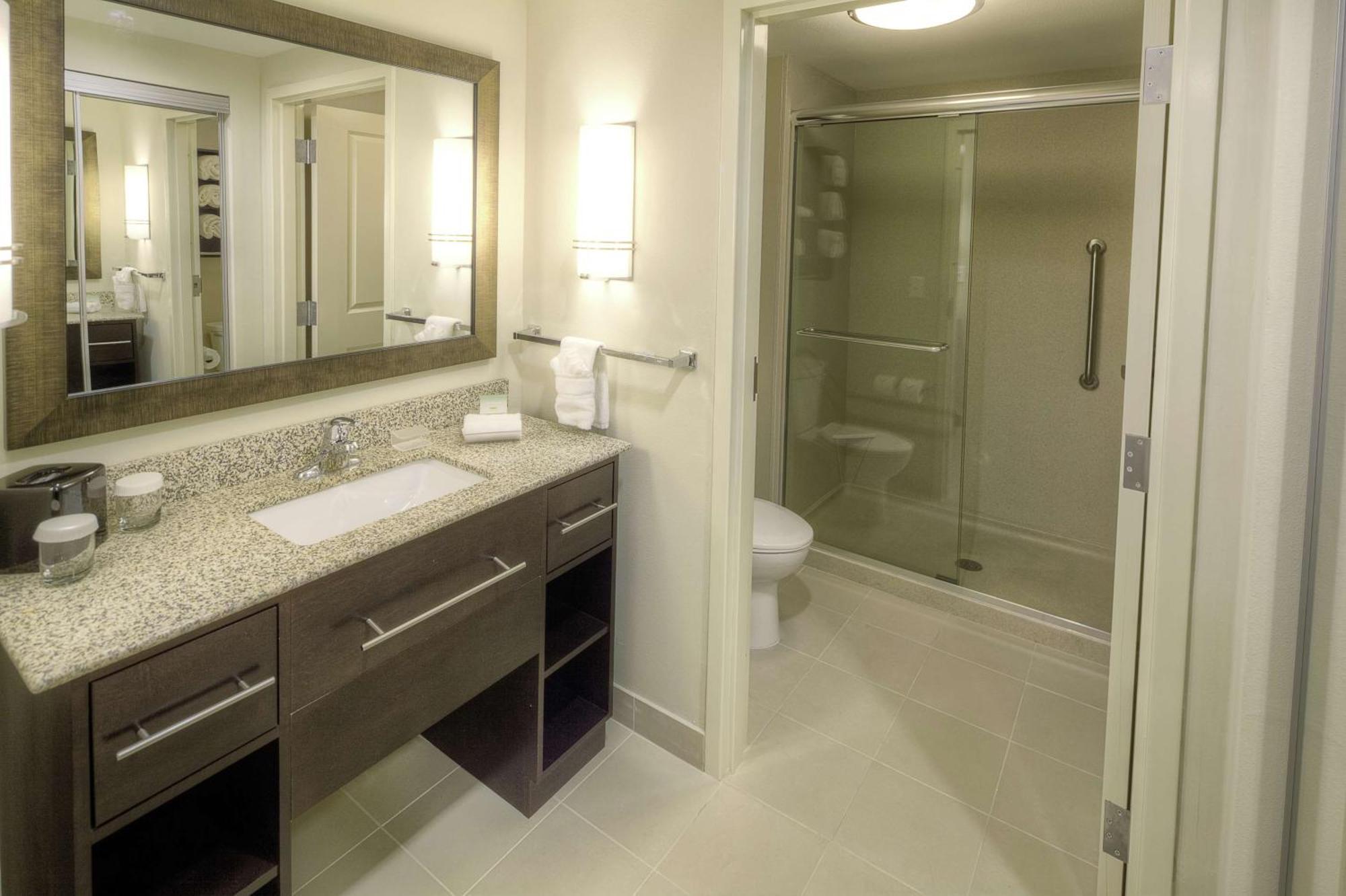 Homewood Suites By Hilton Victoria Eksteriør billede